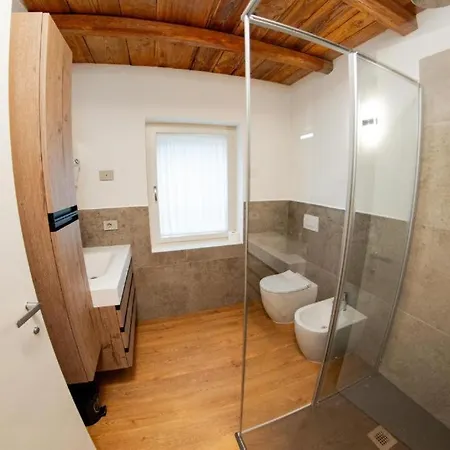 Puri Nella Valle Dei Laghi Apartamento